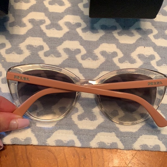 Prada sunglasses - Picture 10 of 12